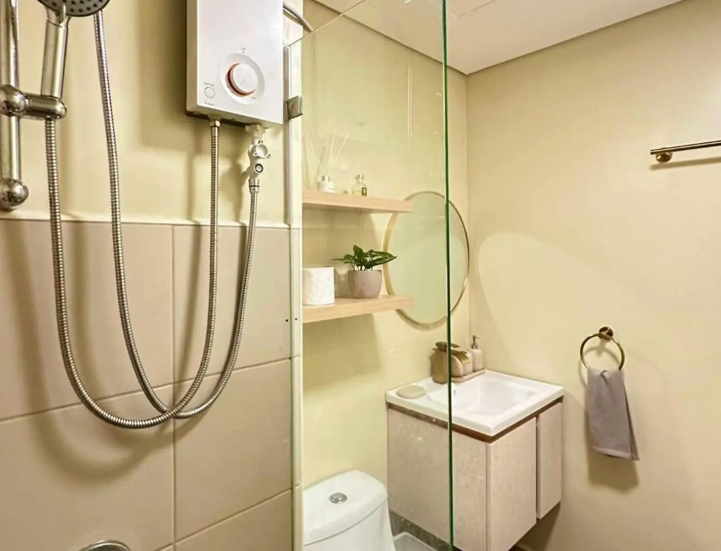 Central Davao Studio Unit By G&C Rentals Newly-Furnished And Equipped